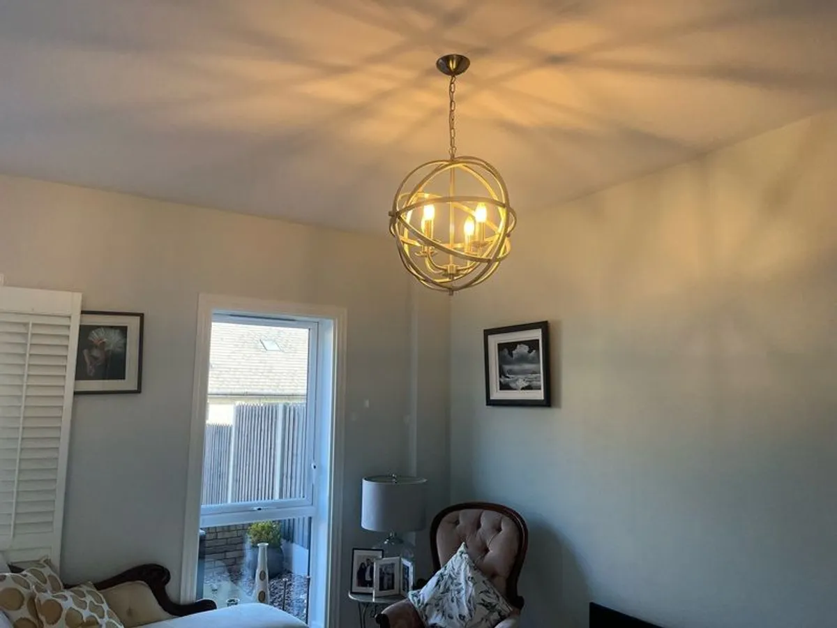 Antiques & light fittings - Image 2