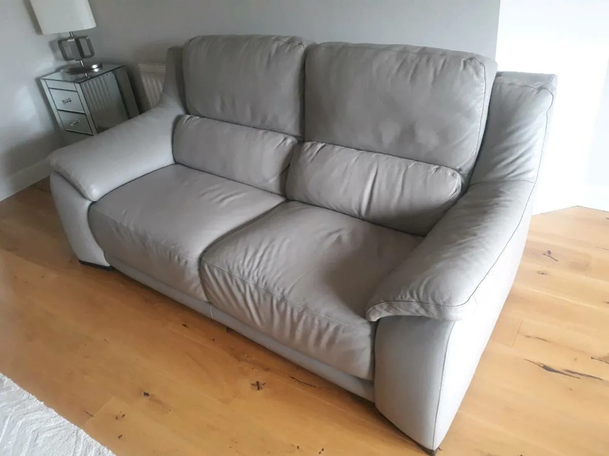 Leather suite - Image 2