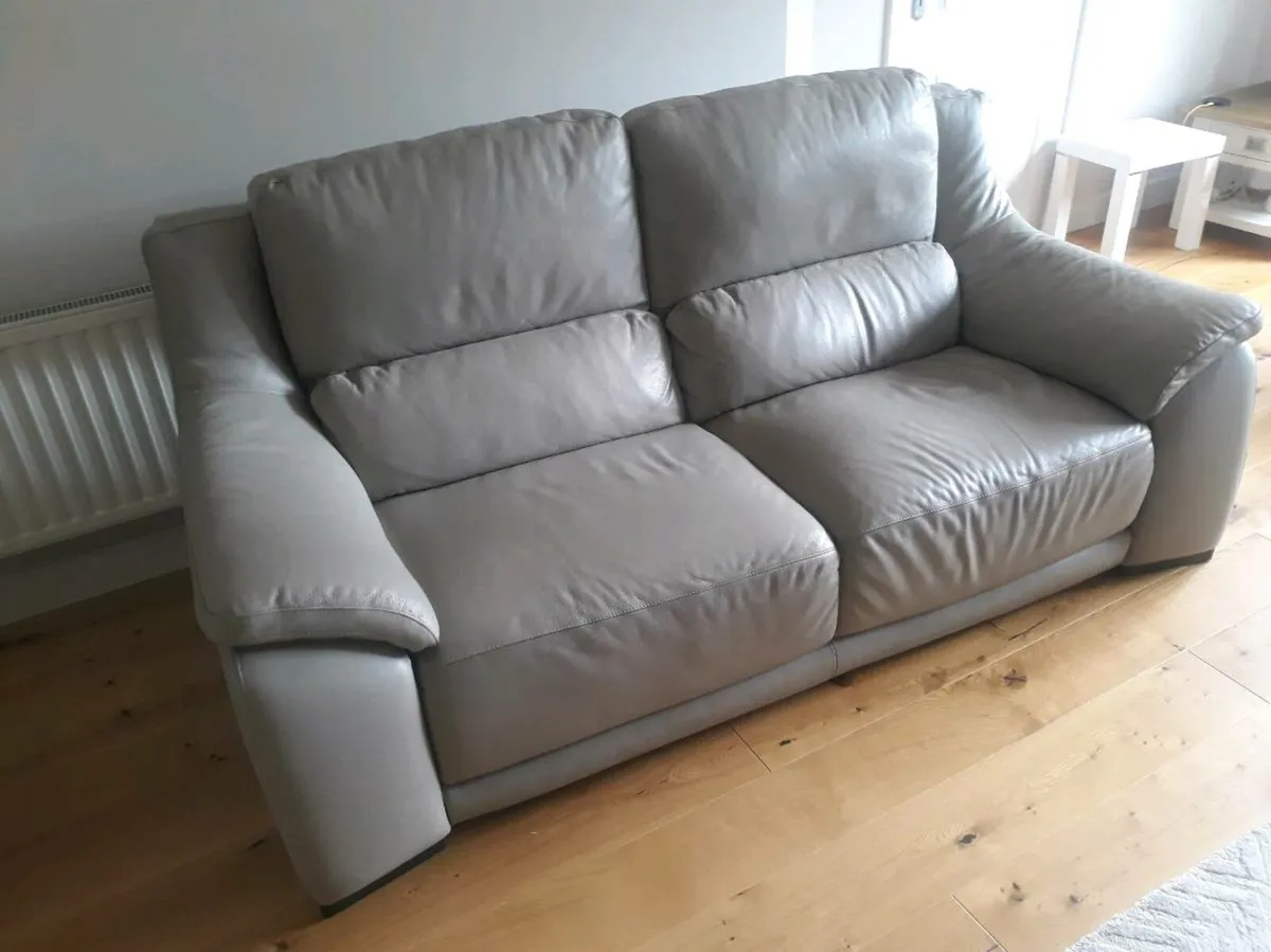 Leather suite - Image 3