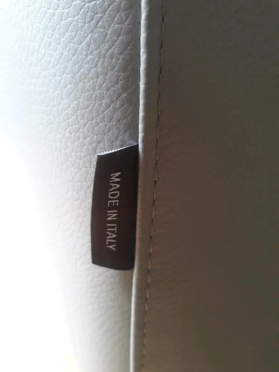 Leather suite - Image 4