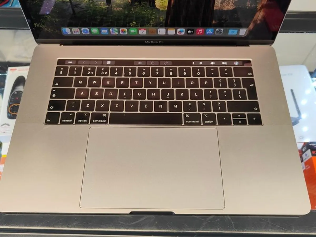 2019 MacBook Pro A1990 15" Touchbar Intel Core (i9-9880H) 32GB RAM 512GB SSD (Battery Cycle: 190) - Image 3
