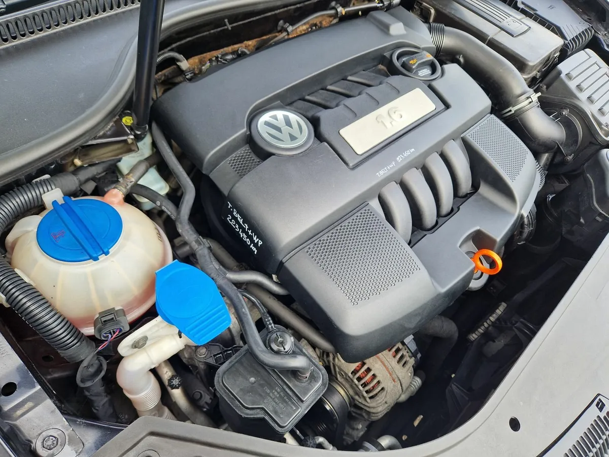 Volkswagen Golf MK5 1.6 Petrol - Image 2