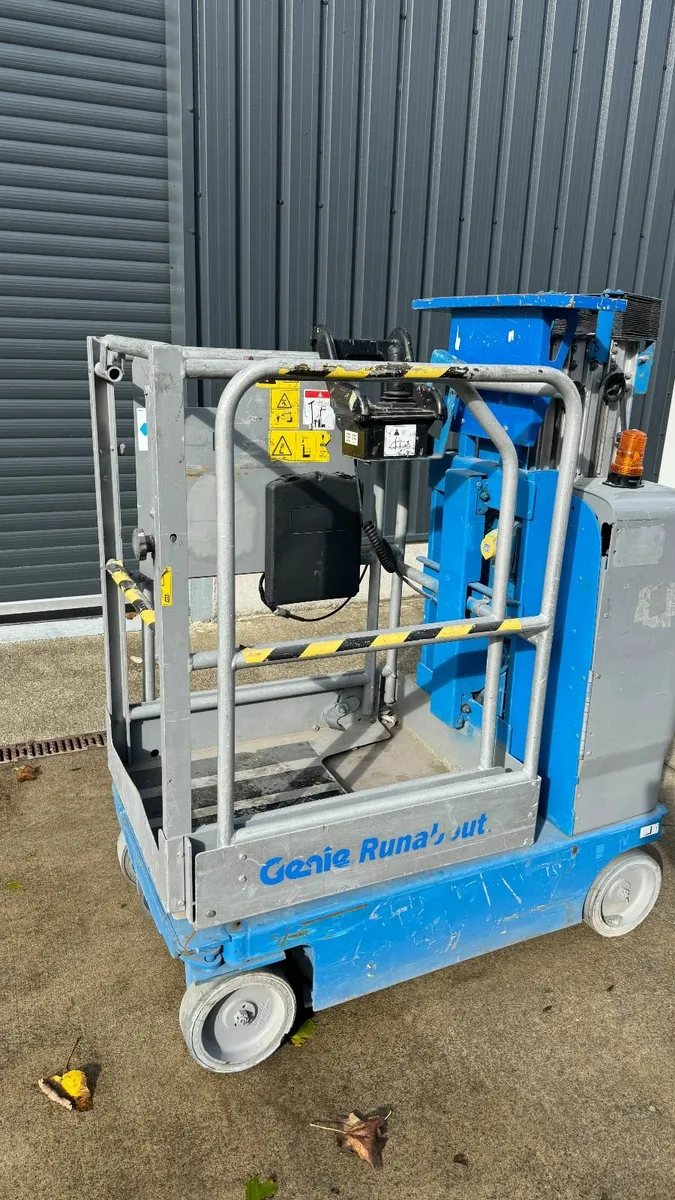 Genie GR15 Runabout Vertical Mast LIFT 330 hrs - Image 4