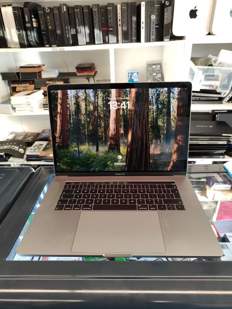 Apple MacBook Pro 15" A1990 2019 - Intel i7 16GB 500GB UHD Graphics 630 macOS Sequoia (Battery Cycle: 298) - Image 2