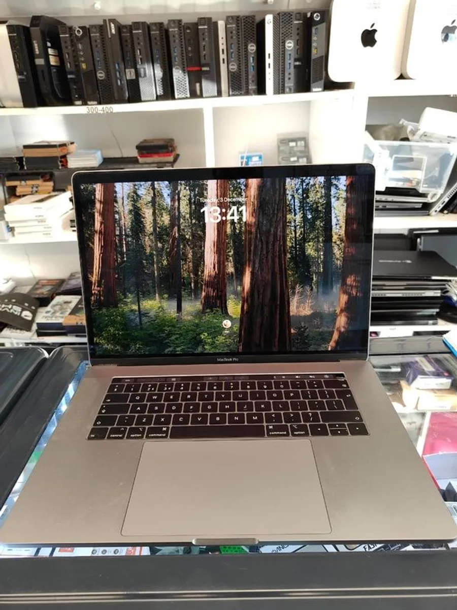 Apple MacBook Pro 15" A1990 2019 - Intel i7 16GB 500GB UHD Graphics 630 macOS Sequoia (Battery Cycle: 298) - Image 4