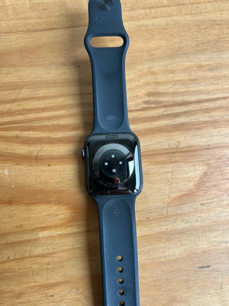 Apple Watch Series 6 - Image 3