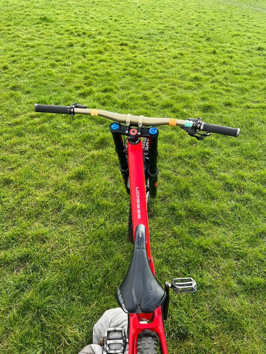 Mountain bike - Image 4