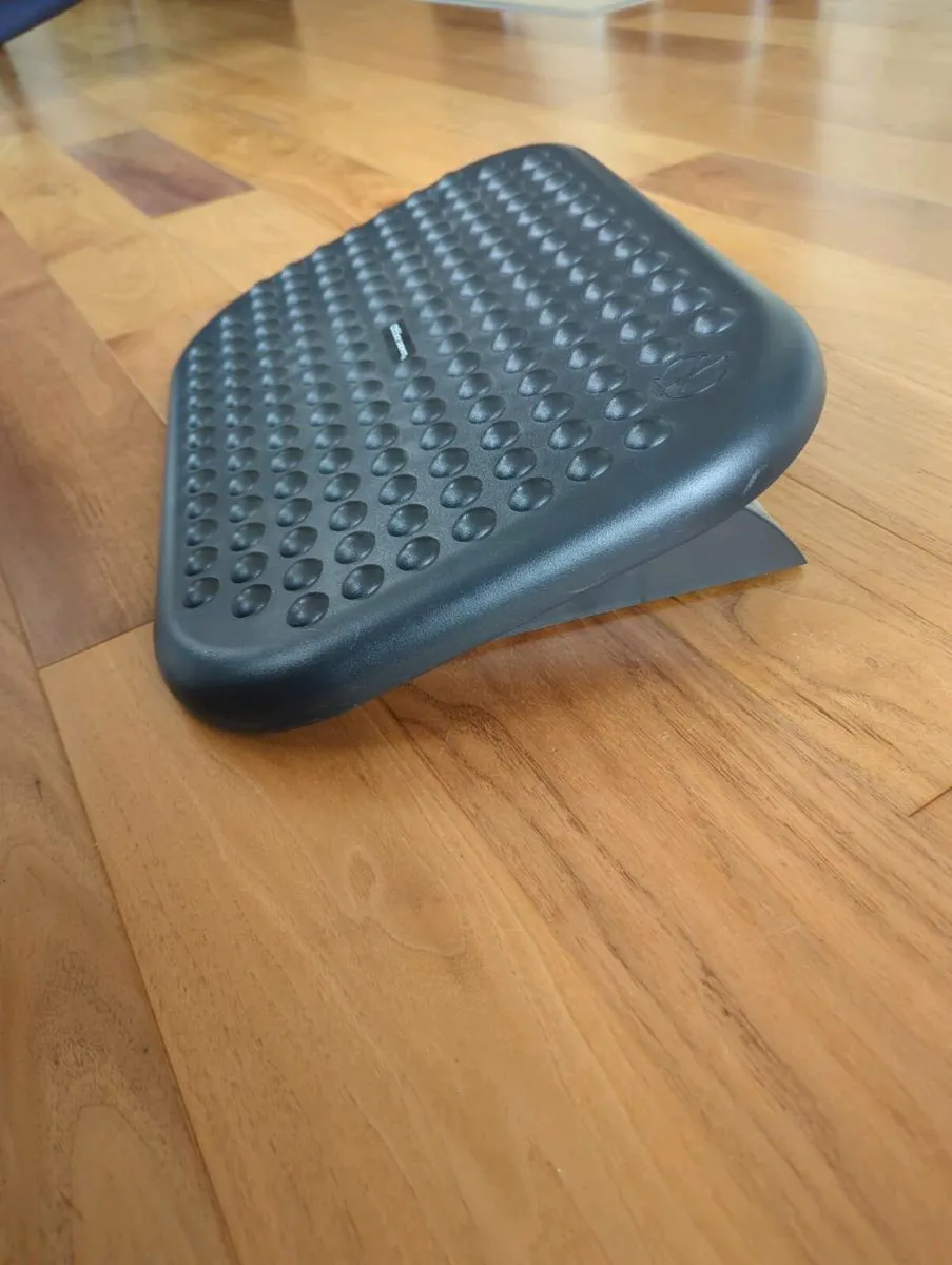 Ergonomic foot rest - Image 1