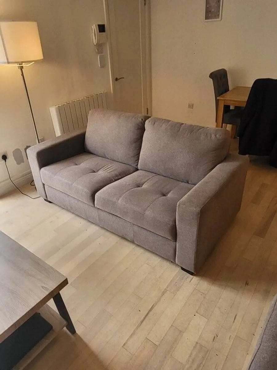 2 Seater Sofa - Excellent Condition - Image 2