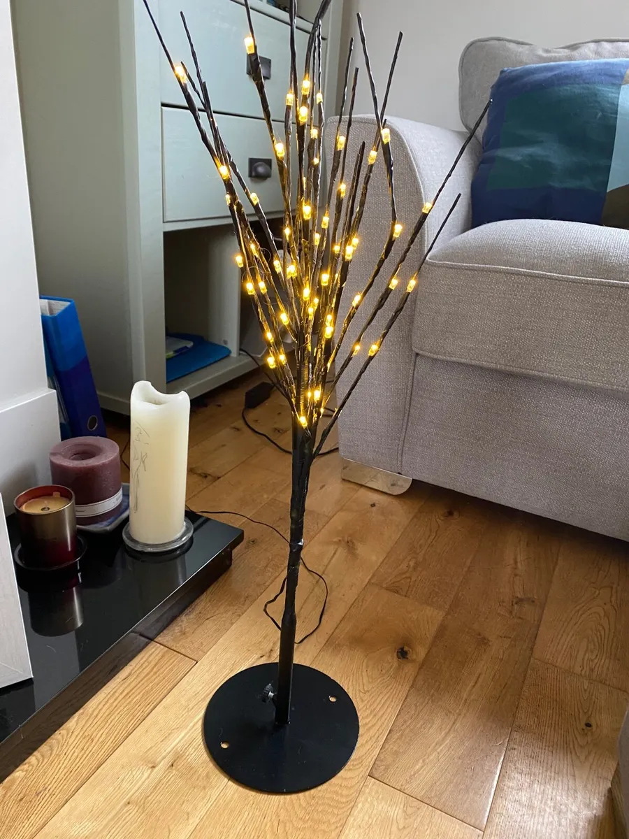 Stand alone tree light - for FREE - Image 1