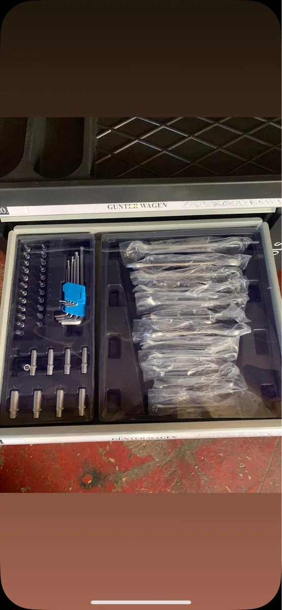 7 drawer tool chest fully loaded with tools - Image 3