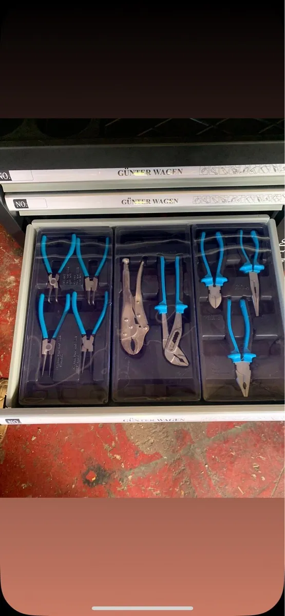 7 drawer tool chest fully loaded with tools - Image 4