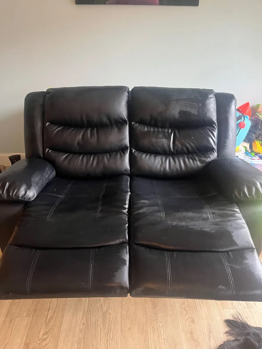 Two seater recliner - Image 2
