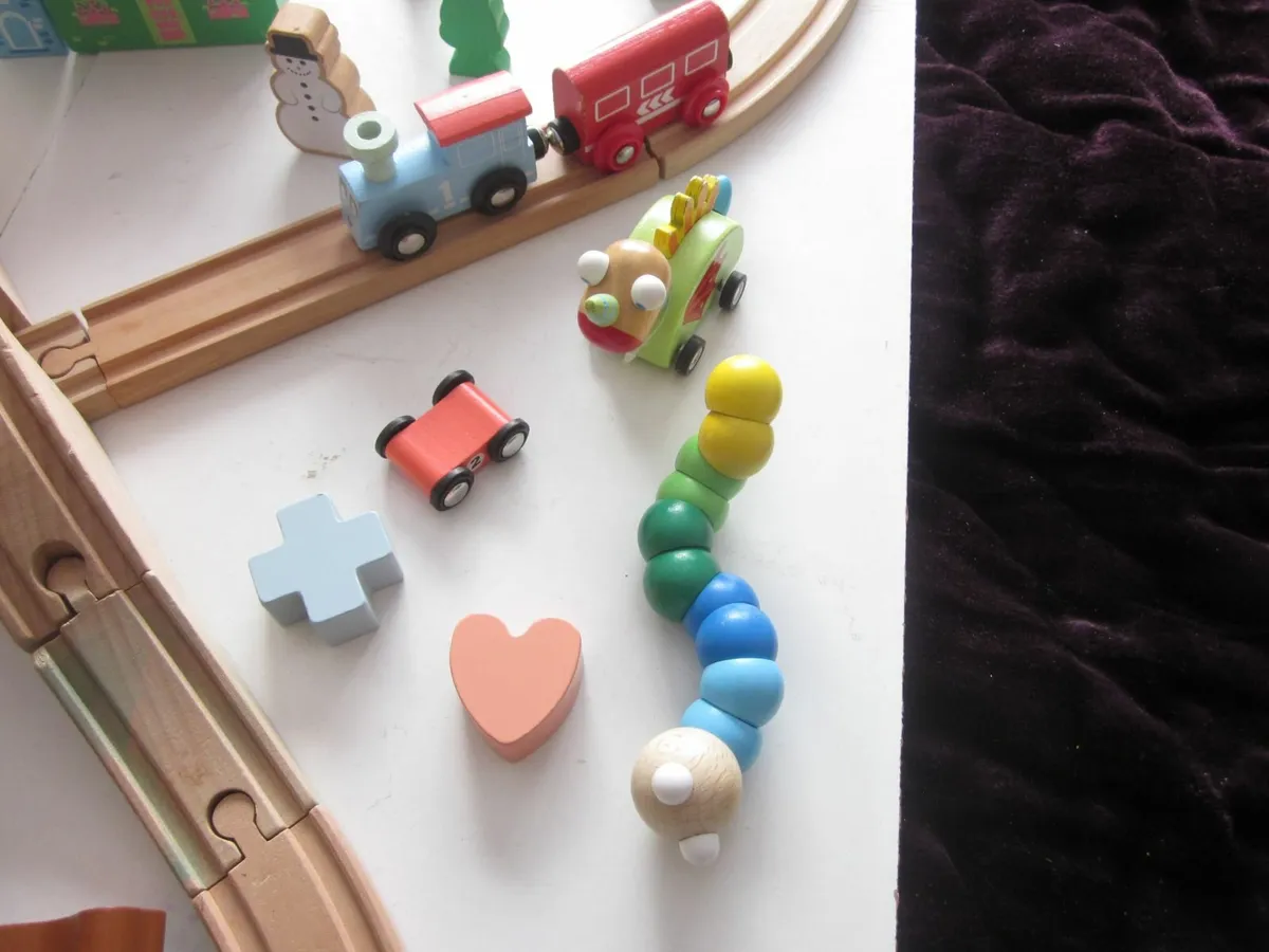 Wooden Train Set 37 Pieces + - Image 4