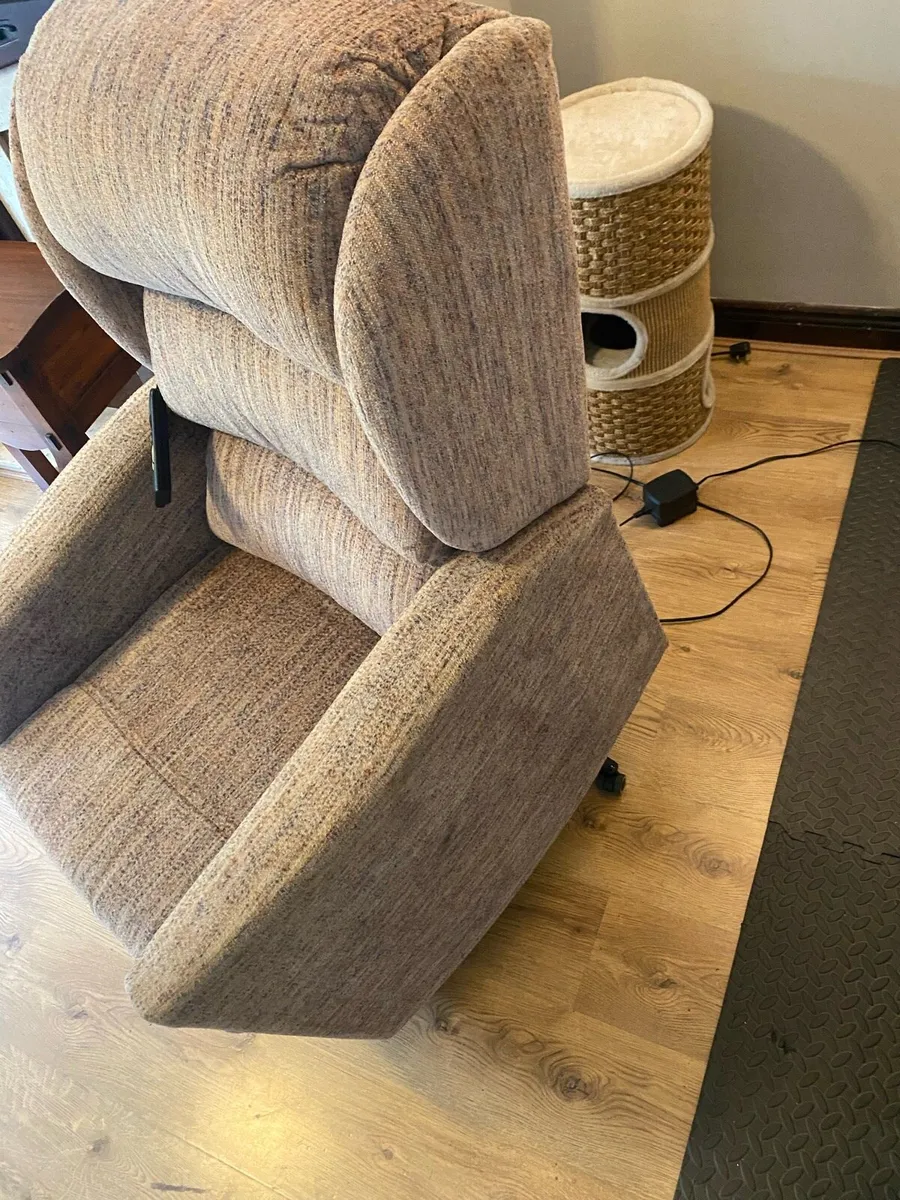 Lift and tilt electric recliner armchair - Image 1