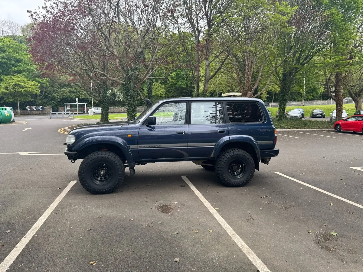 Toyota Land Cruiser 80  GS 4.2 24v Manual - Image 3