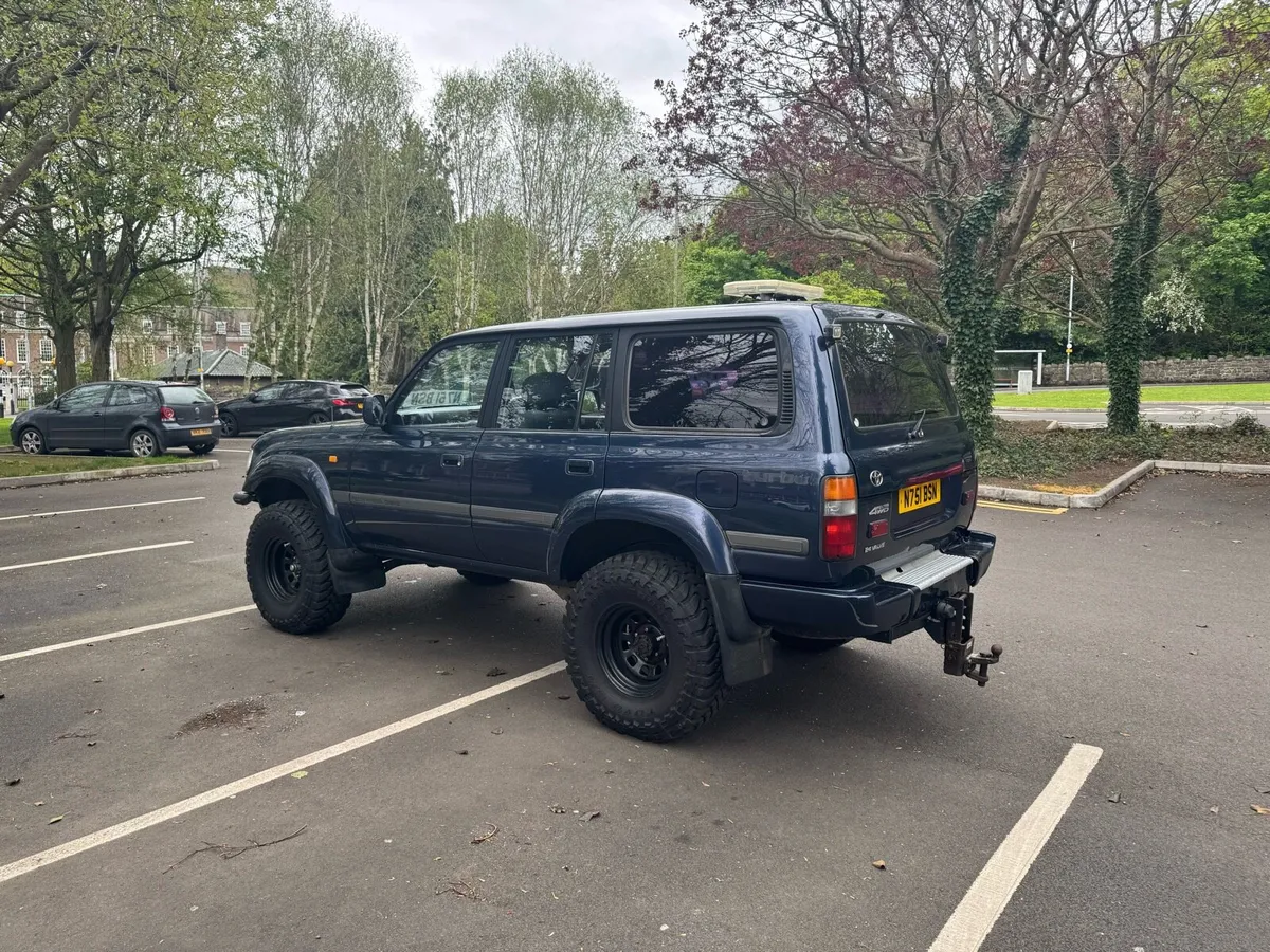Toyota Land Cruiser 80  GS 4.2 24v Manual - Image 4