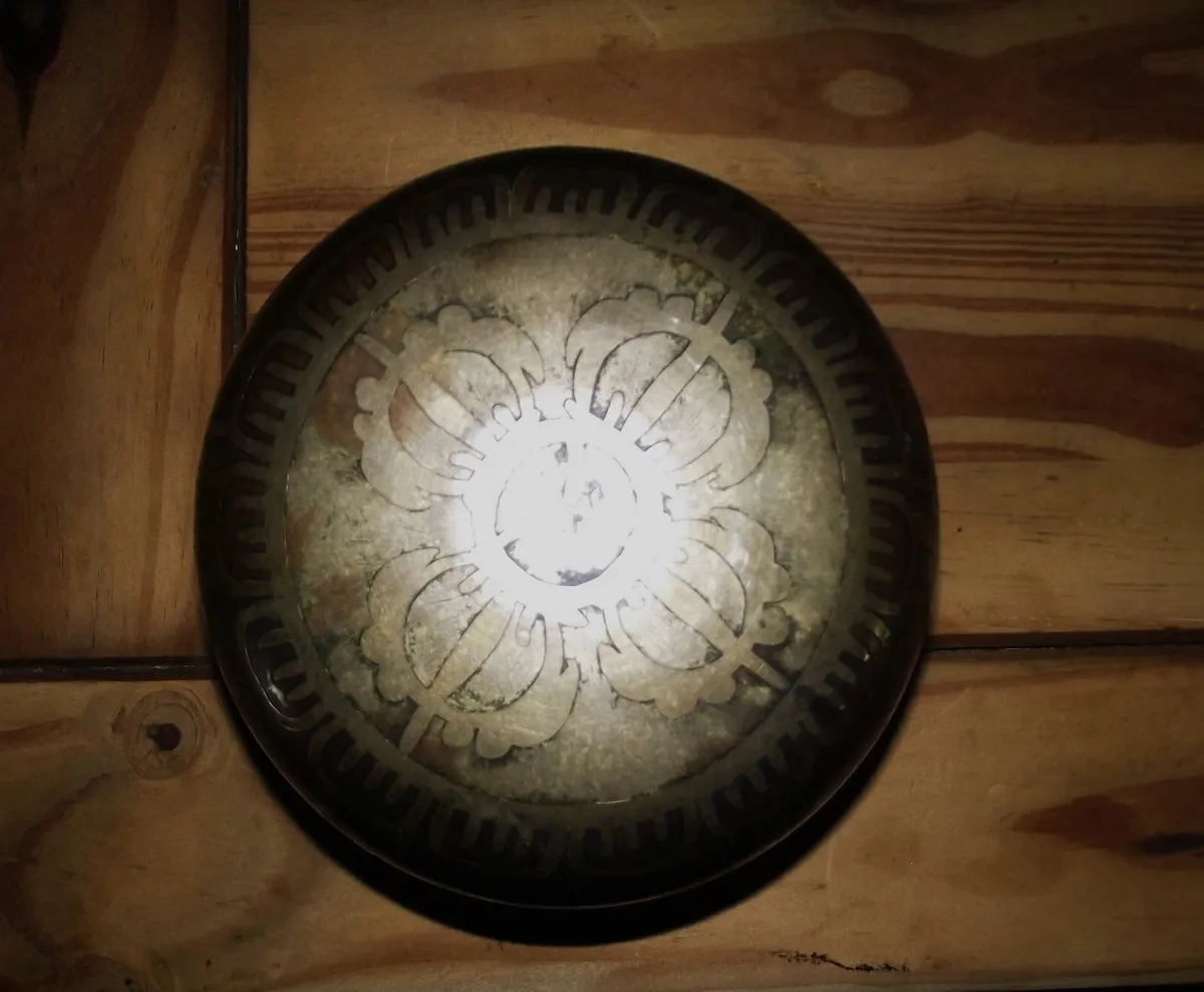 Vintage Bronze Bowl - Image 3