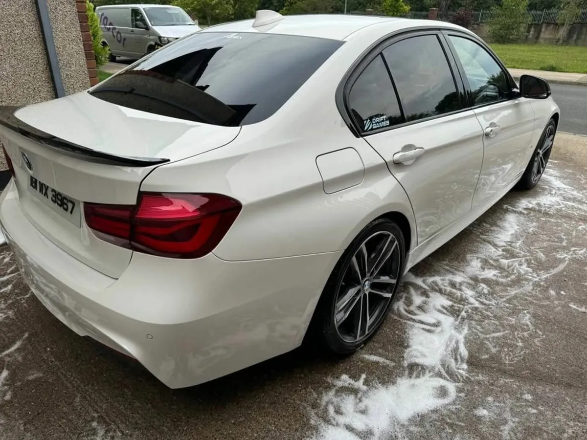 2018 BMW 330e M-Sport Shadow Edition - Image 2
