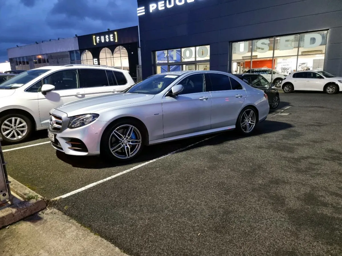Car - Image 3