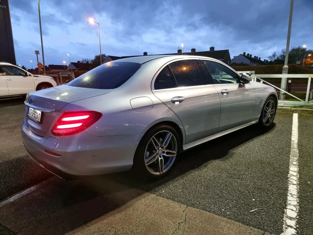 Car - Image 4