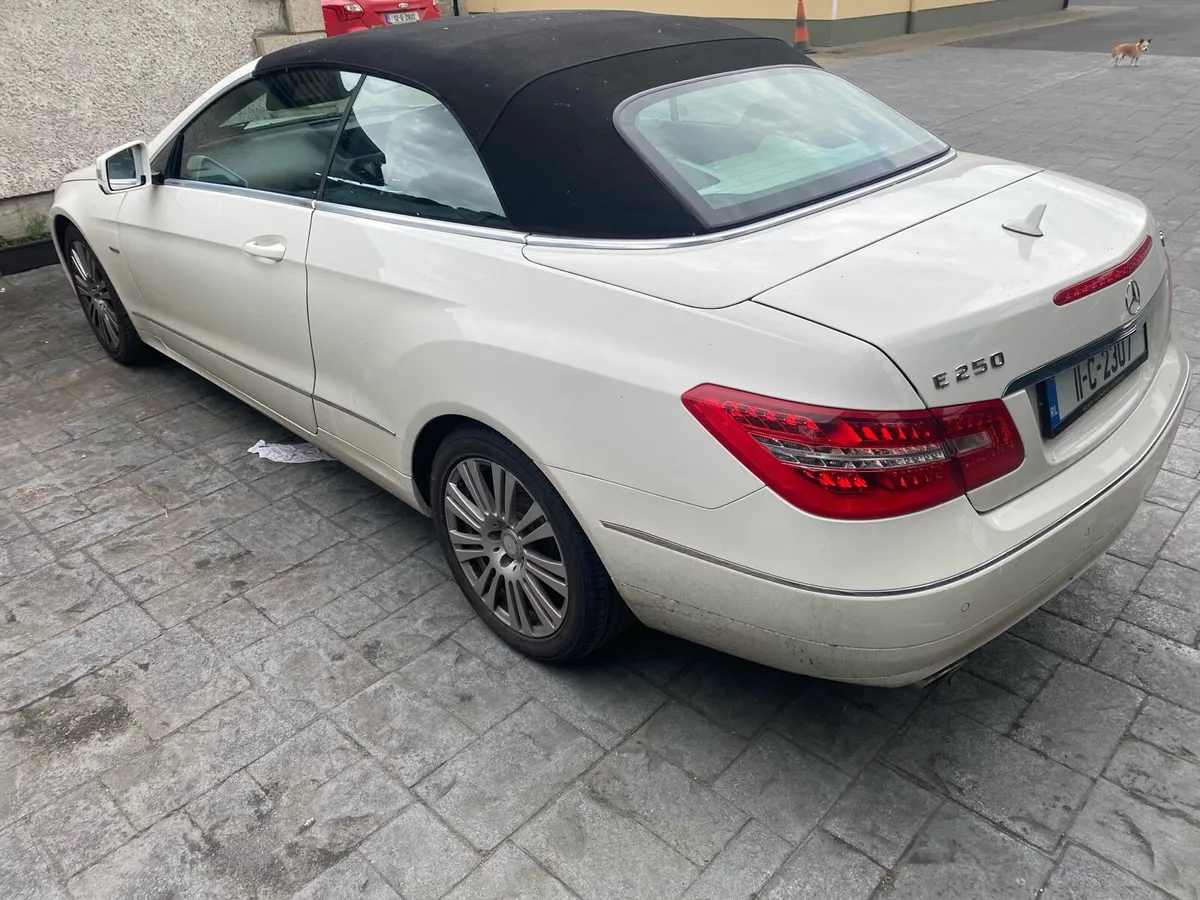 Mercedes E250 cabriolet - Image 2