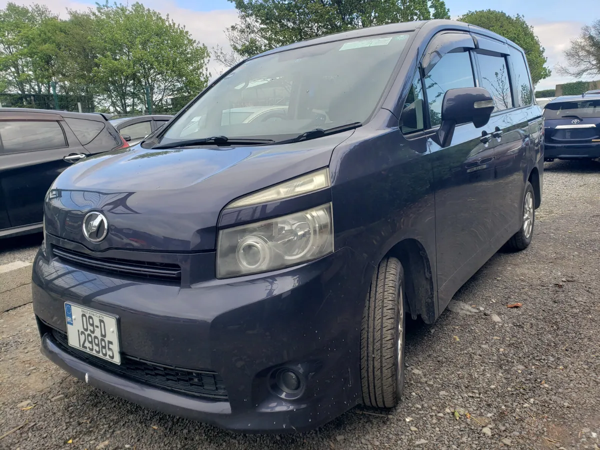 Toyota Voxy 2009 - Image 2