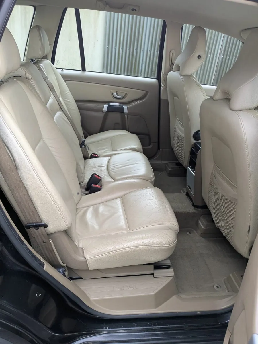 Volvo XC90 2013 - Image 2