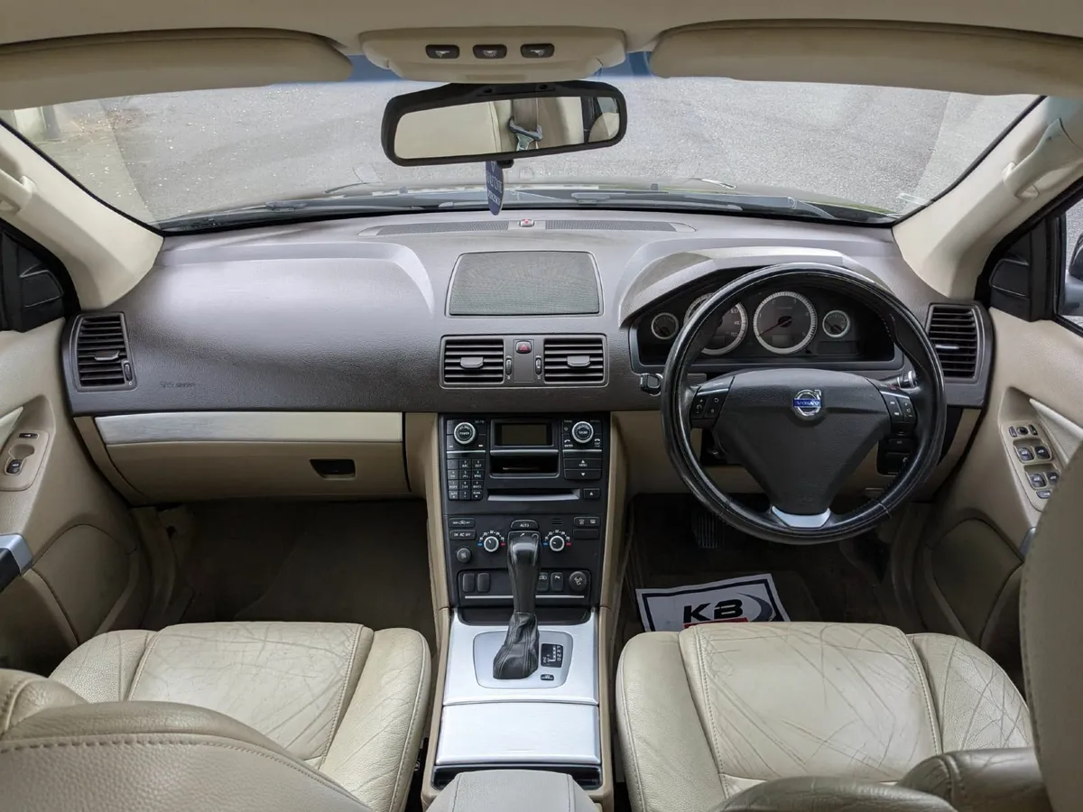 Volvo XC90 2013 - Image 4
