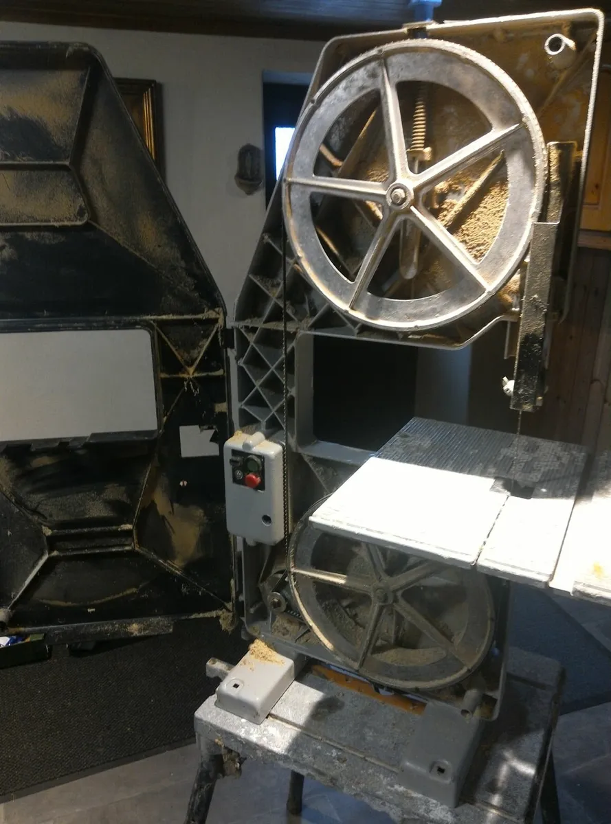 Woodworking equipment - Image 2