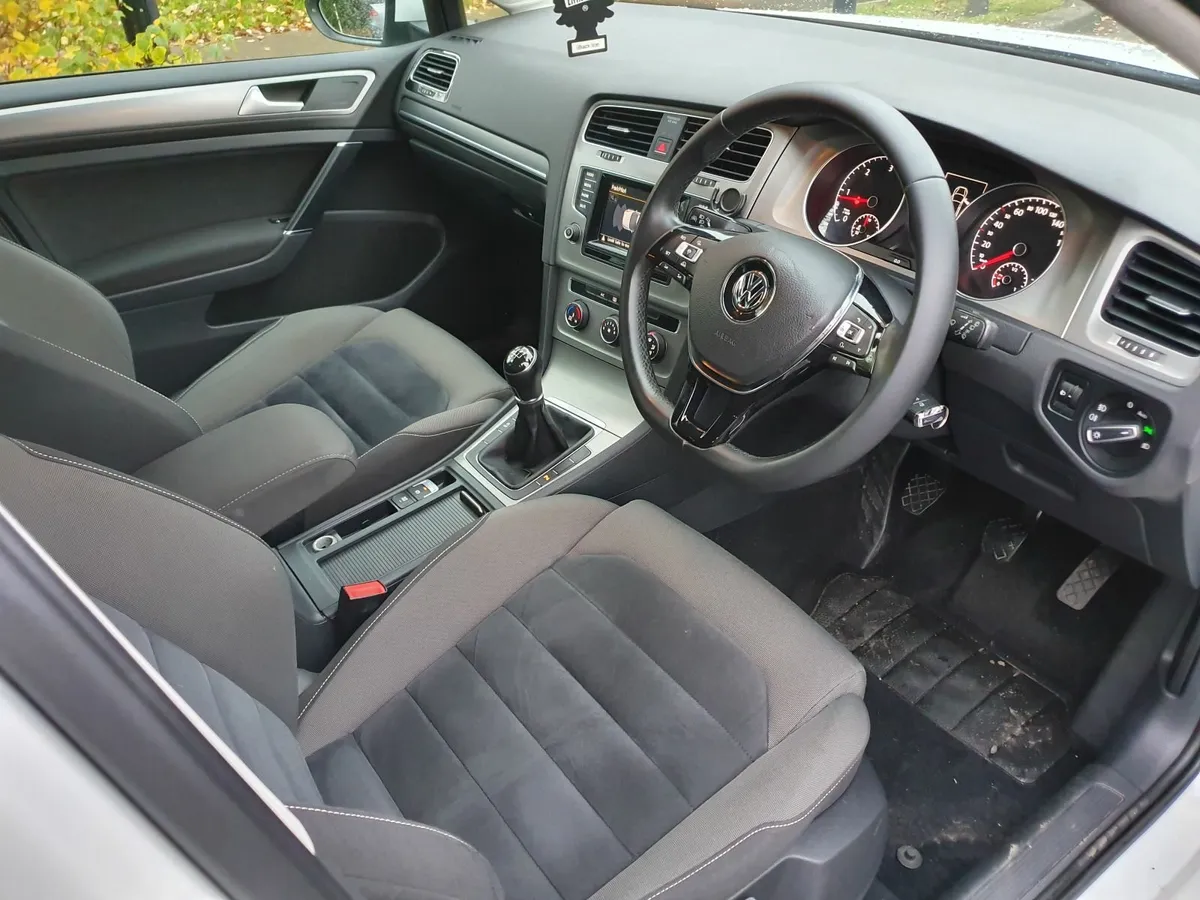 Volkswagen Golf 2015 1.6 Diesel 143.000km - Image 3