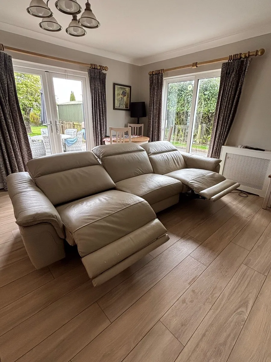 Cream leather couch - Image 3