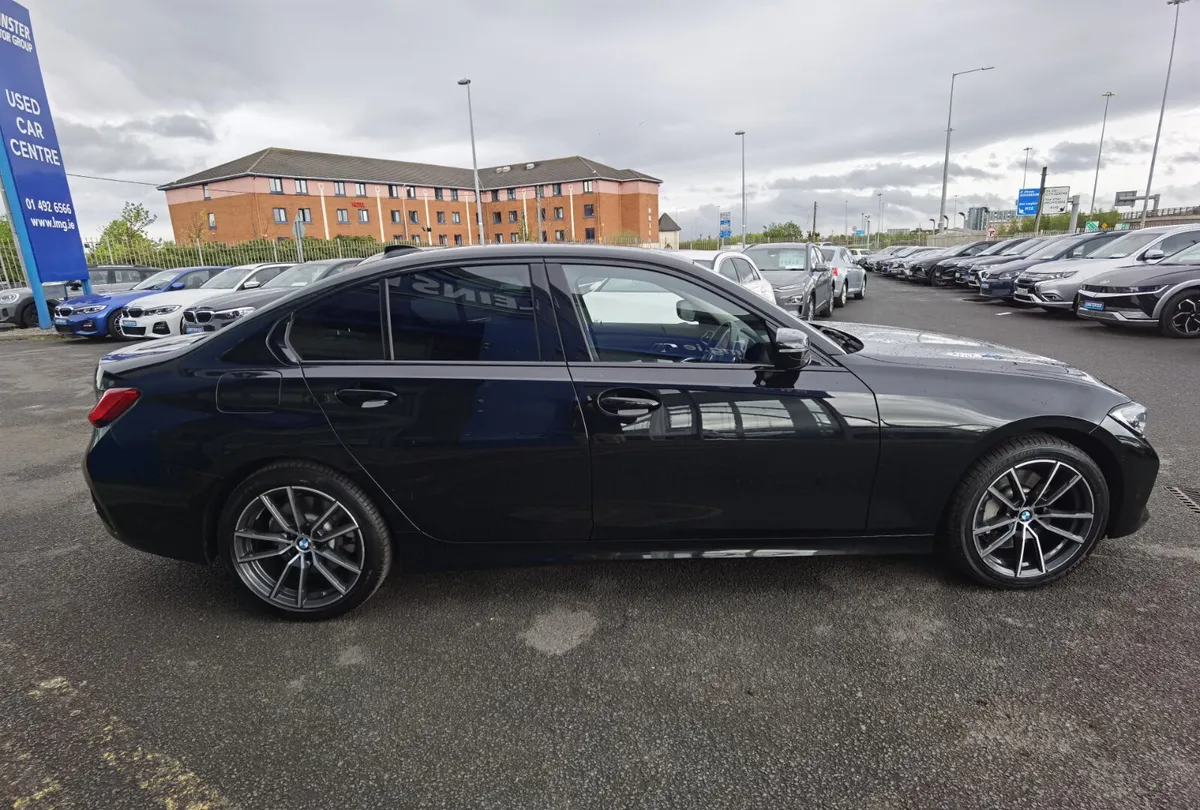 BMW 3 SERIES 330E X DRIVE SPORT PRO - Image 4