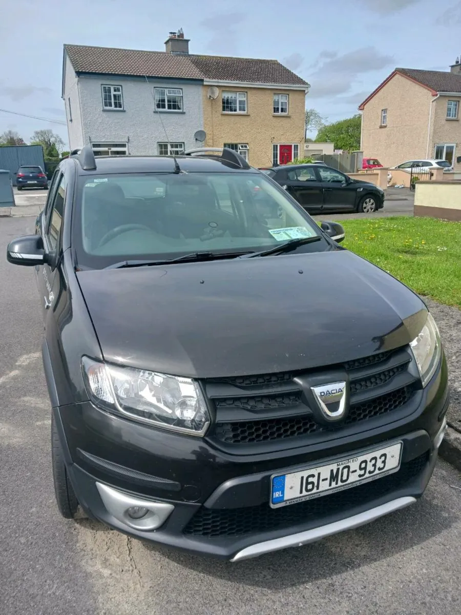 Dacia Sandero Stepway 2016, tax & test - Image 1