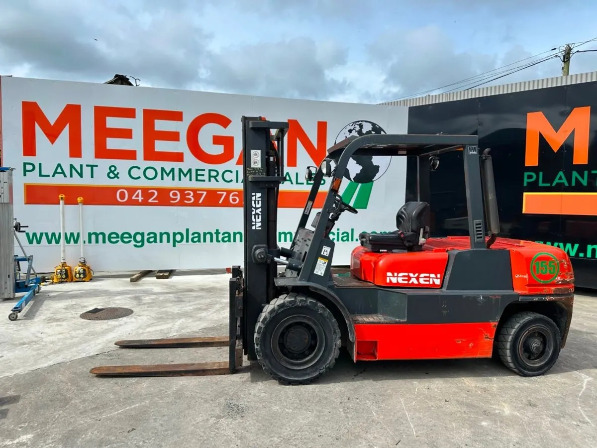 NEXEN ... 5 TON ... FORKLIFT... 3,200 HOURS - Image 1