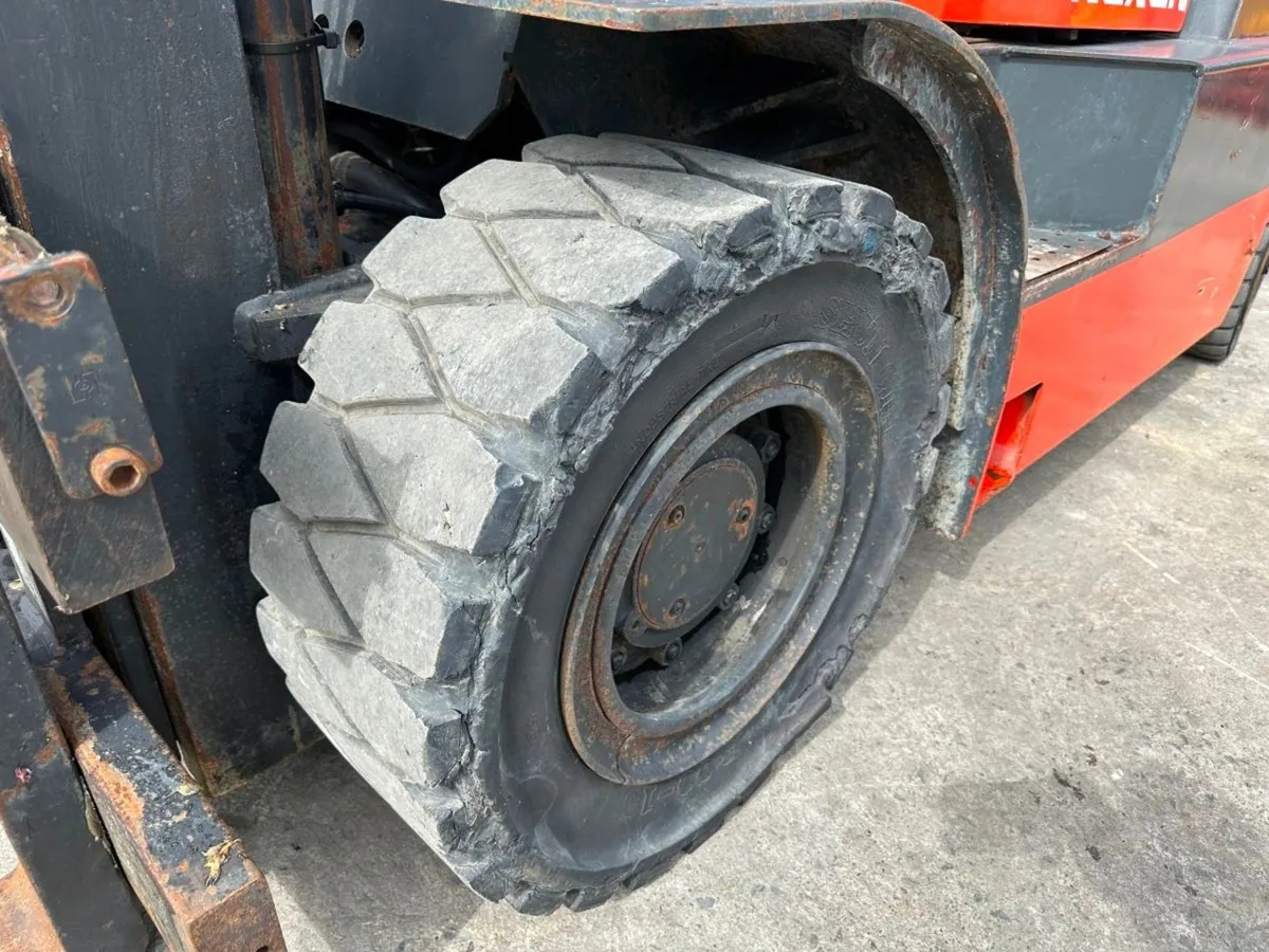 NEXEN ... 5 TON ... FORKLIFT... 3,200 HOURS - Image 4