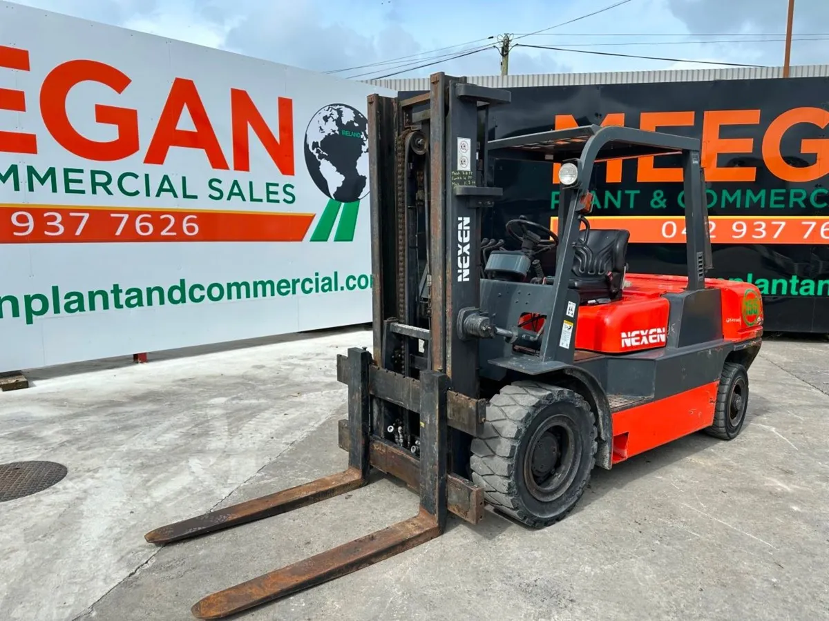 2012 NEXEN ... 5 TON ... FORKLIFT... 3,200 HOURS - Image 1