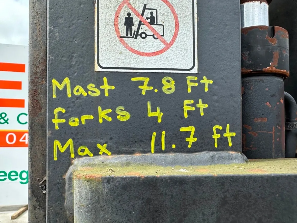 2012 NEXEN ... 5 TON ... FORKLIFT... 3,200 HOURS - Image 3