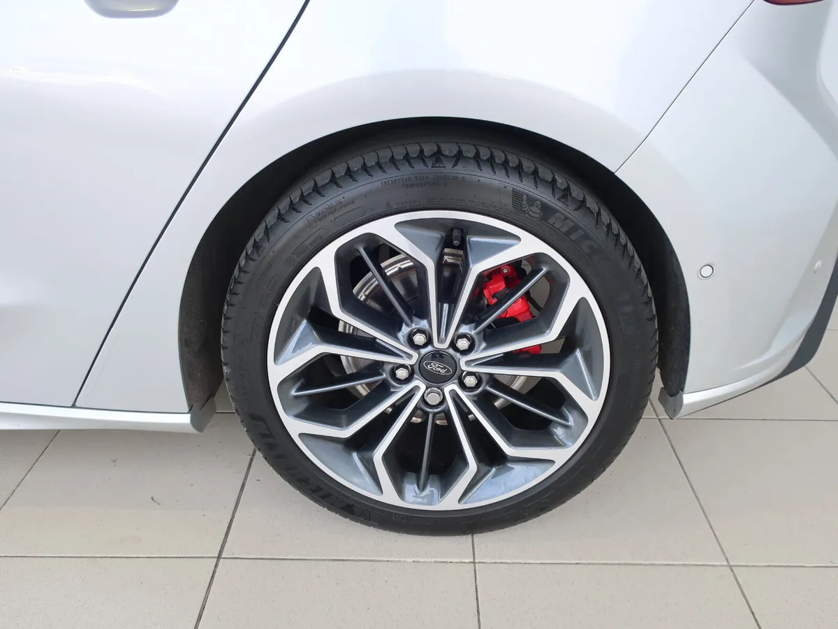2024 FOCUS 1.0T ST LINE X  5DR 1 125PS - Image 4