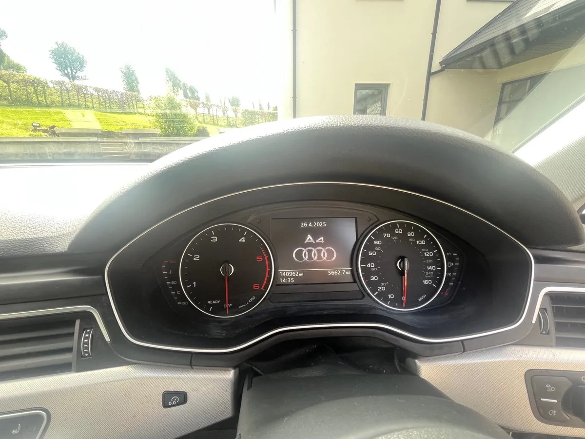Audi A4 2.0 TDI ULTRA SPORT 150BPS 4 - Image 2