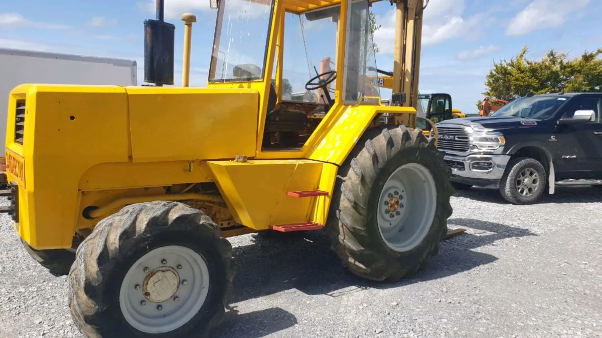 Fork lift Rough Terrain - Image 3