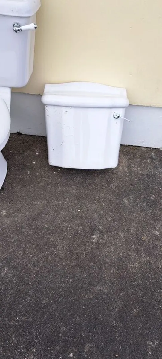 bathroom - Image 3