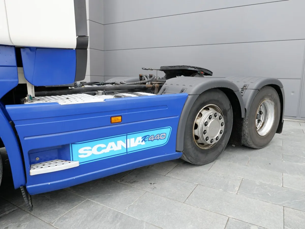 2014 Scania R440 Highline 6x2 Midlift Manual - Image 4