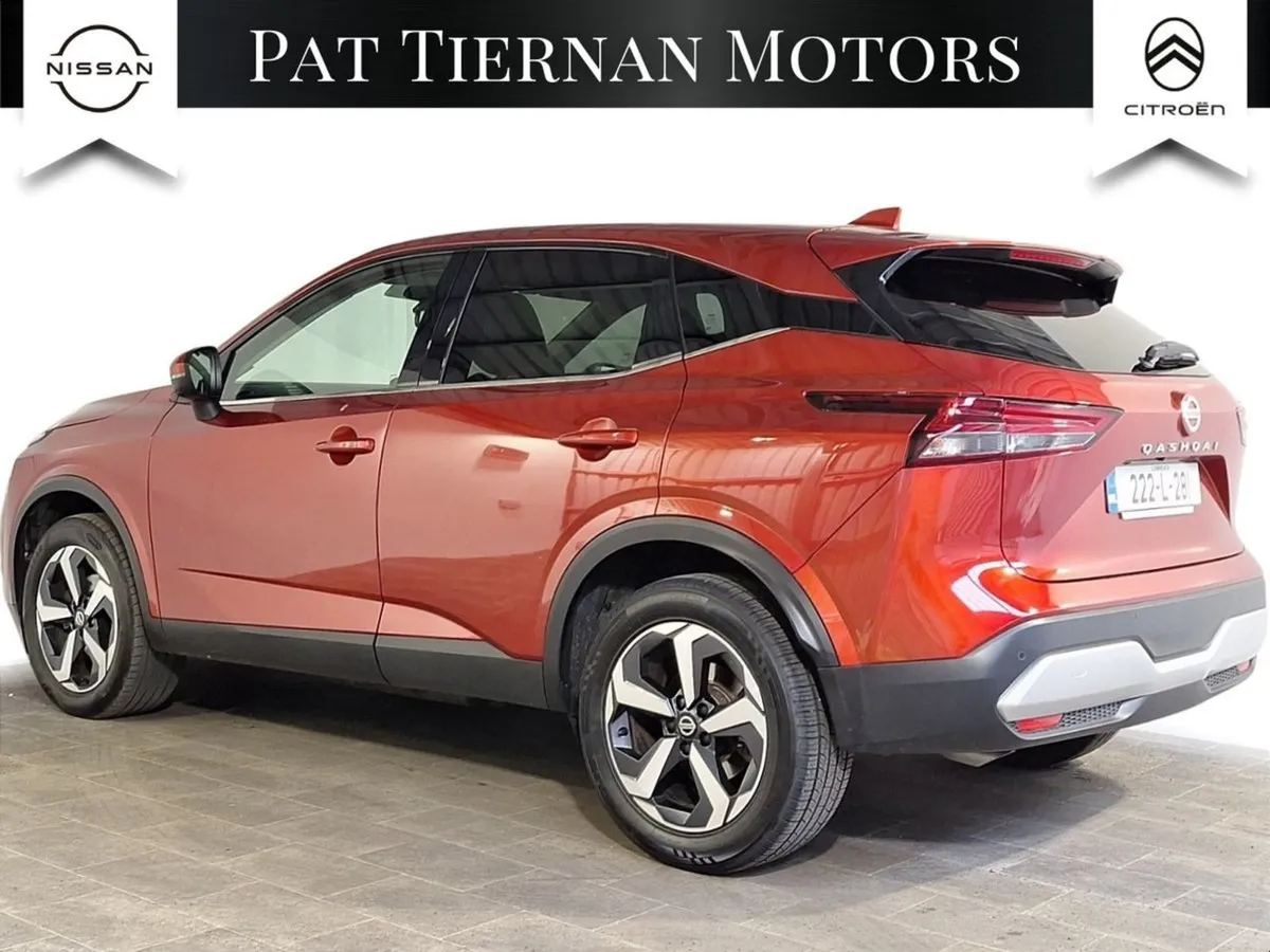 Nissan QASHQAI 1.3 PET Mild Hybrid SV Premium (pa - Image 2