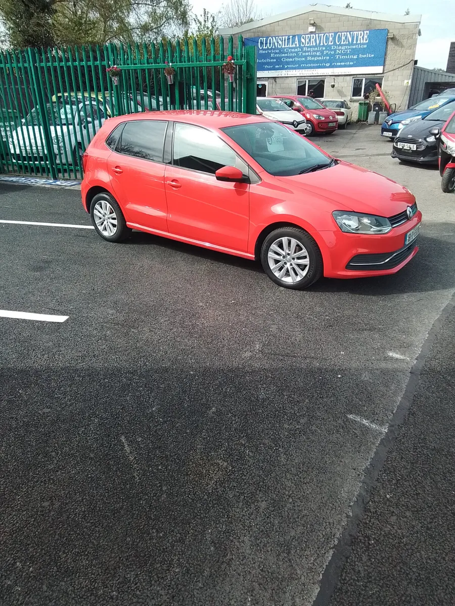 Volkswagen Polo 2016 automatic - Image 1