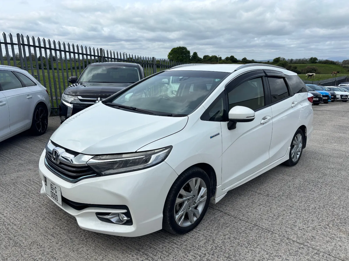 Honda Fit Suttle Hybrid 2016 - Image 2