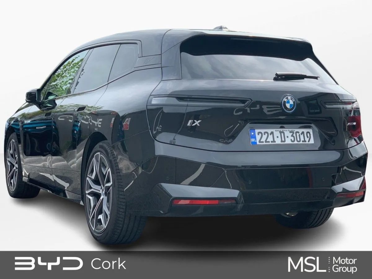 BMW IX Xdrive40 M Sport - Image 4