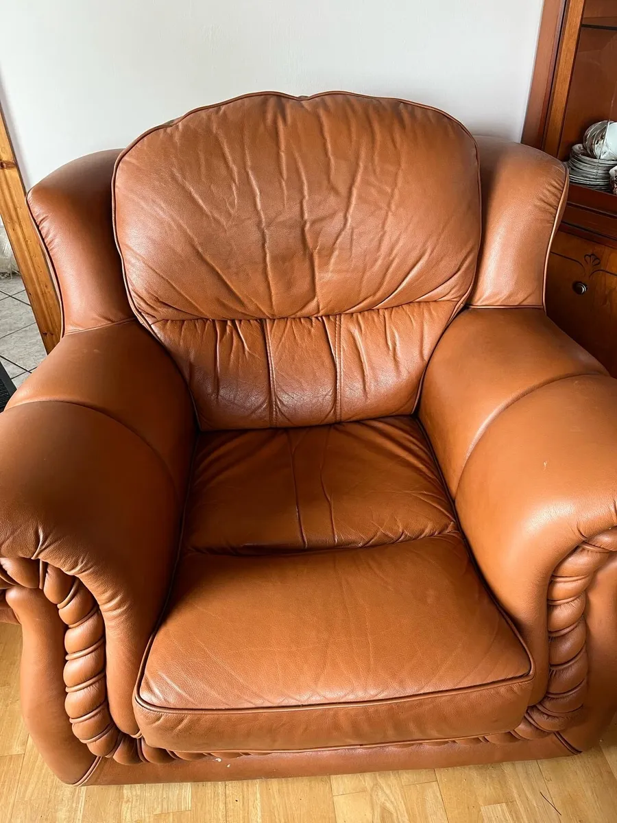 Sofa and chairs - Image 2
