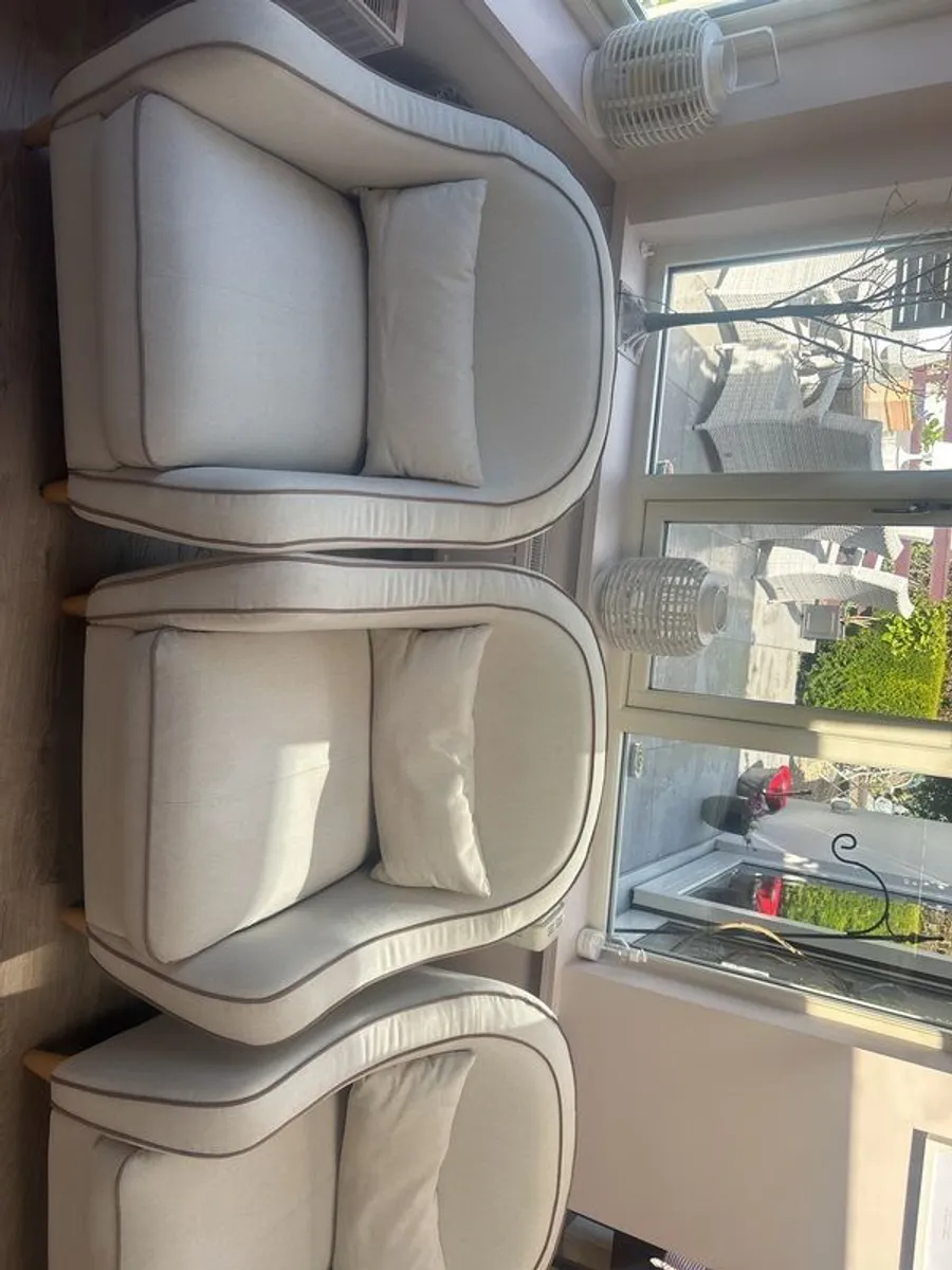 Bucket chairs - Image 1