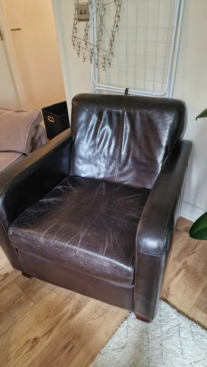 Free Arm chair - Image 2